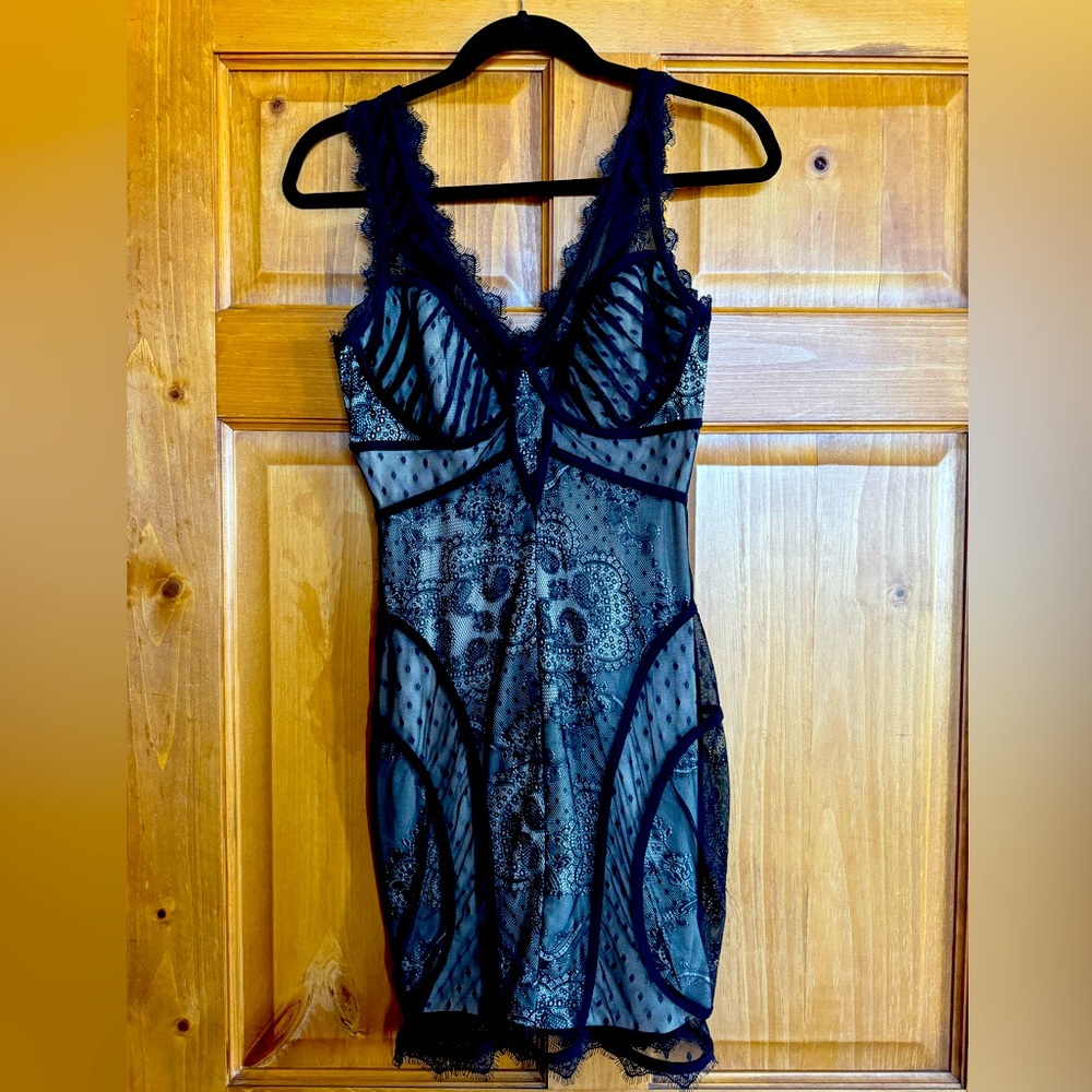 Sexy Bebe Black Lace Cocktail Dress size 2